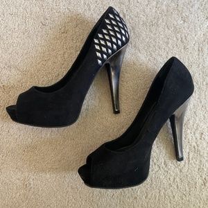 G By Guess Black and Metallic Silver Heel with Stud Accents - Size 7.5